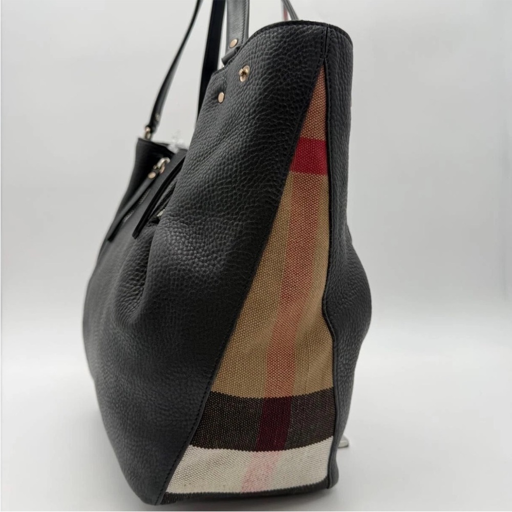 Burberry Black Leather Women's Bag - Picture 5 of 14